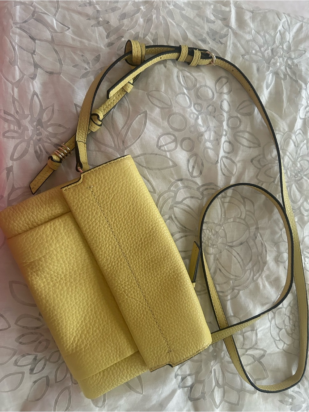Vince Camuto Leather Crossbody Bag - Unbranded